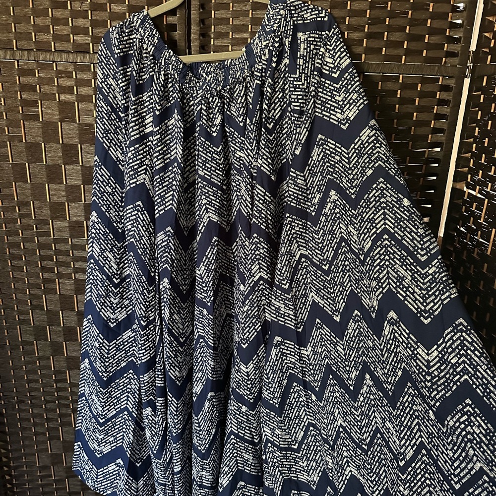 Blue and white chevron print skirt